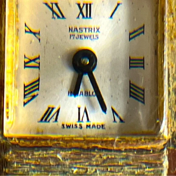Nestrix MCM Textured Gold Tone Swiss 17 Jewel Incabloc Tank  display picture 1